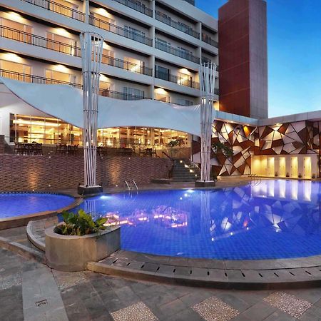 Hotel Harper Perintis By Aston Makasar Exteriér fotografie
