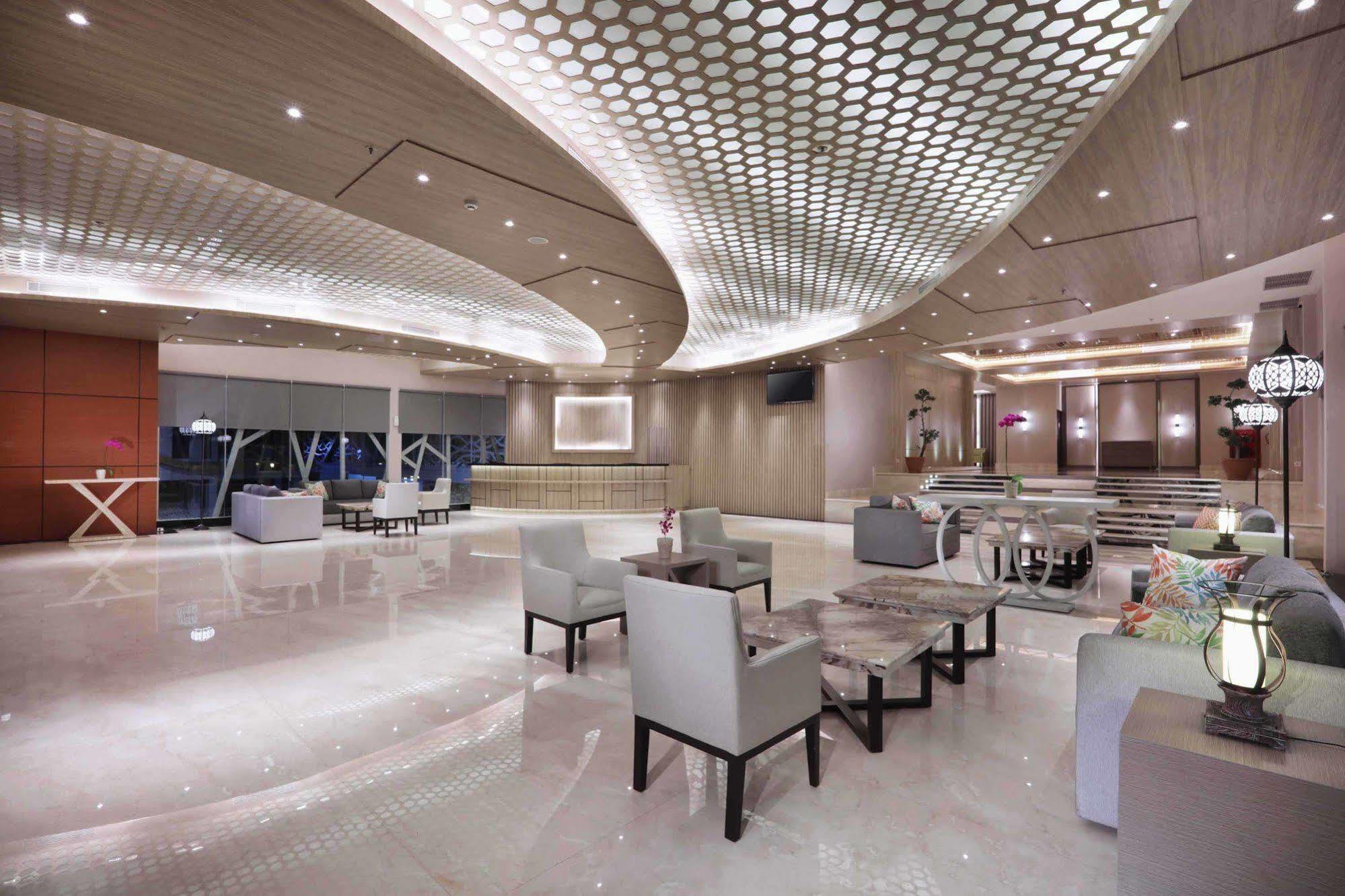 Hotel Harper Perintis By Aston Makasar Exteriér fotografie
